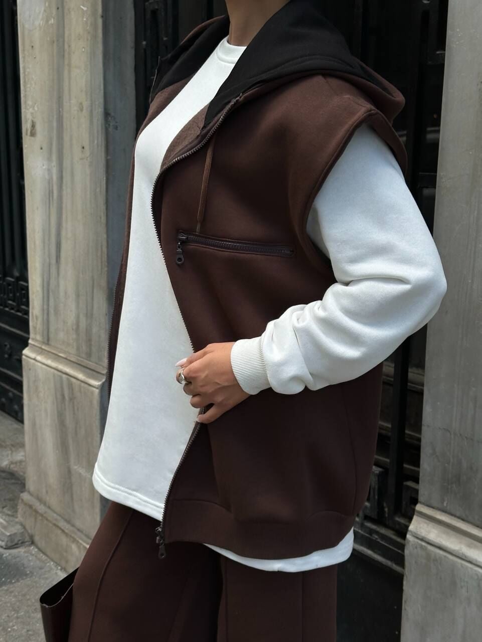 Kadın 3’lü Takım Kapüşonlu Fermuarlı Yelekli  Oversize Sweat , Bol Paça Pantolon Taba - XL